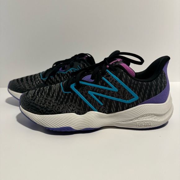 NEW NB New Balance Women's Fuel Cell Shift Tr V2 Cross Trainer Athletic - Picture 2 of 7